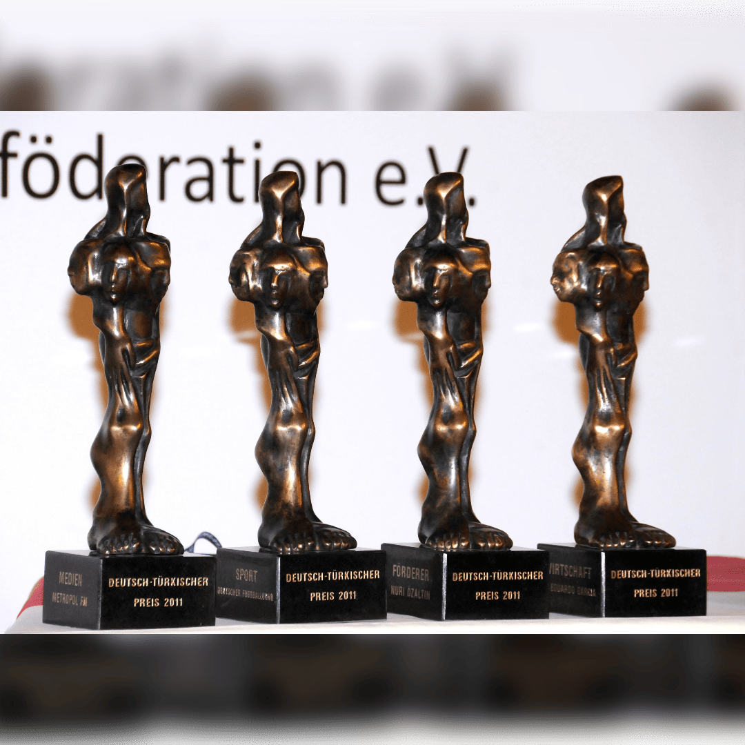 Türk Alman Dostluk Federasynu DTF - Kybele Heykeli 2