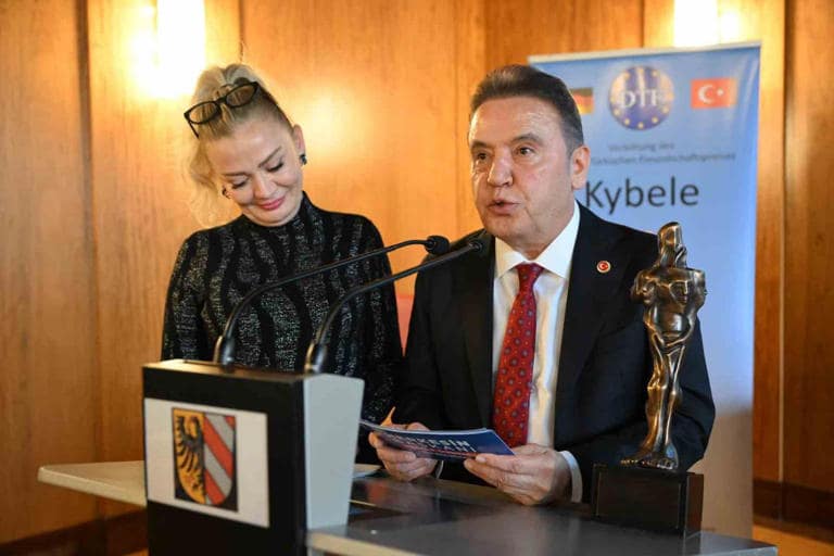 Türk Alman Dostluk Federasyonu DTF - Muhittin Böcek - Antalya Büyükşehir Belediye Başkanı - Bedrettin GÜNDEŞ - Cihan SENDAN - DTF Ziyaret - Picture 14-min