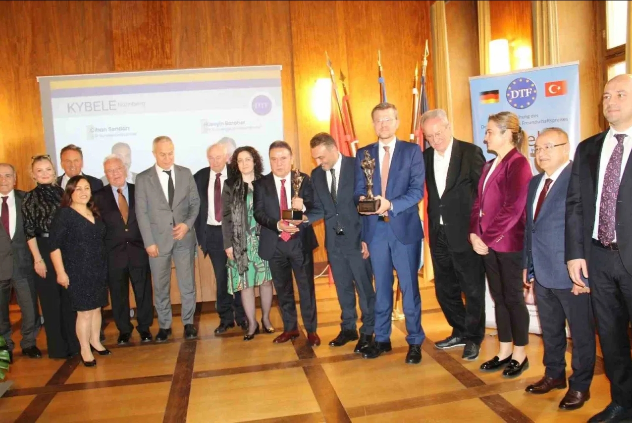 Türk Alman Dostluk Federasyonu DTF - Muhittin Böcek - Antalya Büyükşehir Belediye Başkanı - Kybele Ödülü - Picture 16